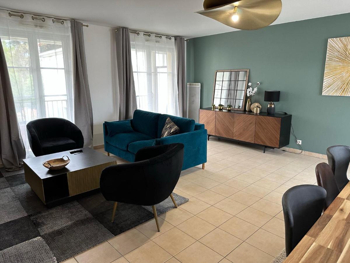 L'Escale Du Trianon Lägenhet Le Plessis-Robinson Exteriör bild